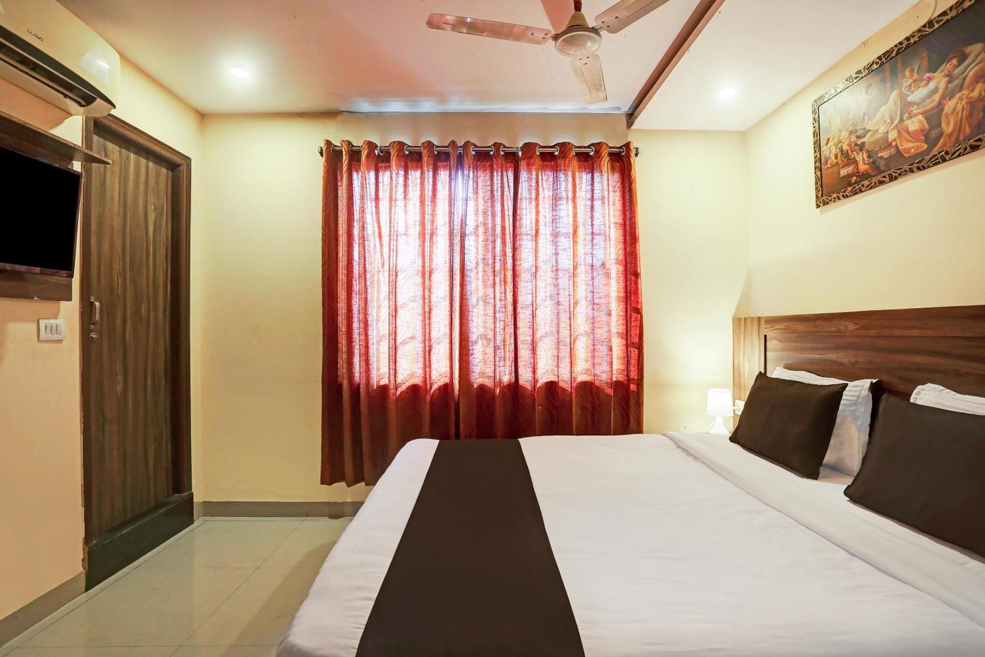 Super Hotel O Vaishnavi Inn Гайдарабад Екстер'єр фото
