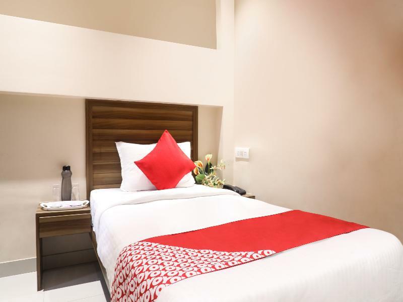 Super Hotel O Vaishnavi Inn Гайдарабад Екстер'єр фото